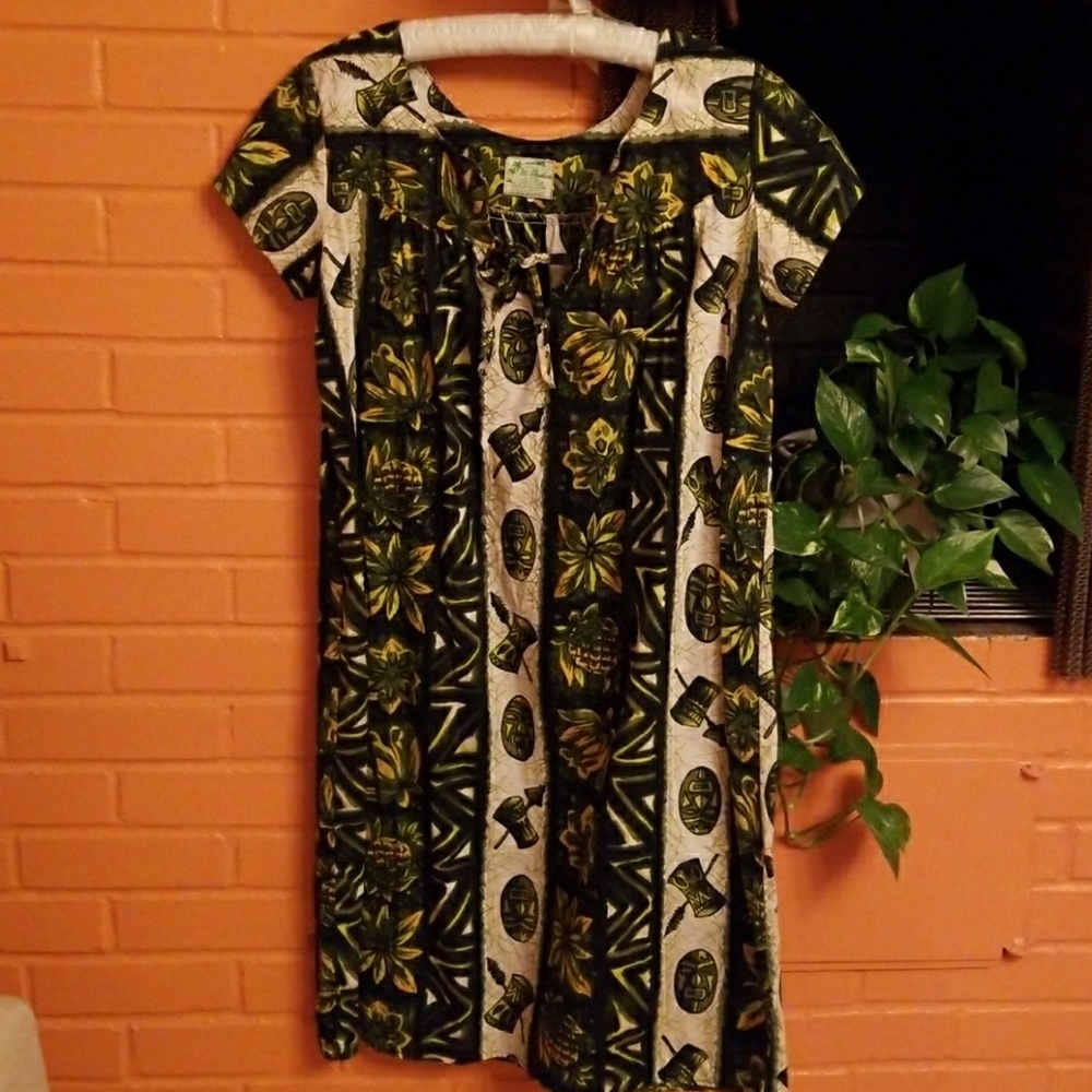 Ui Maikai Tiki Dress